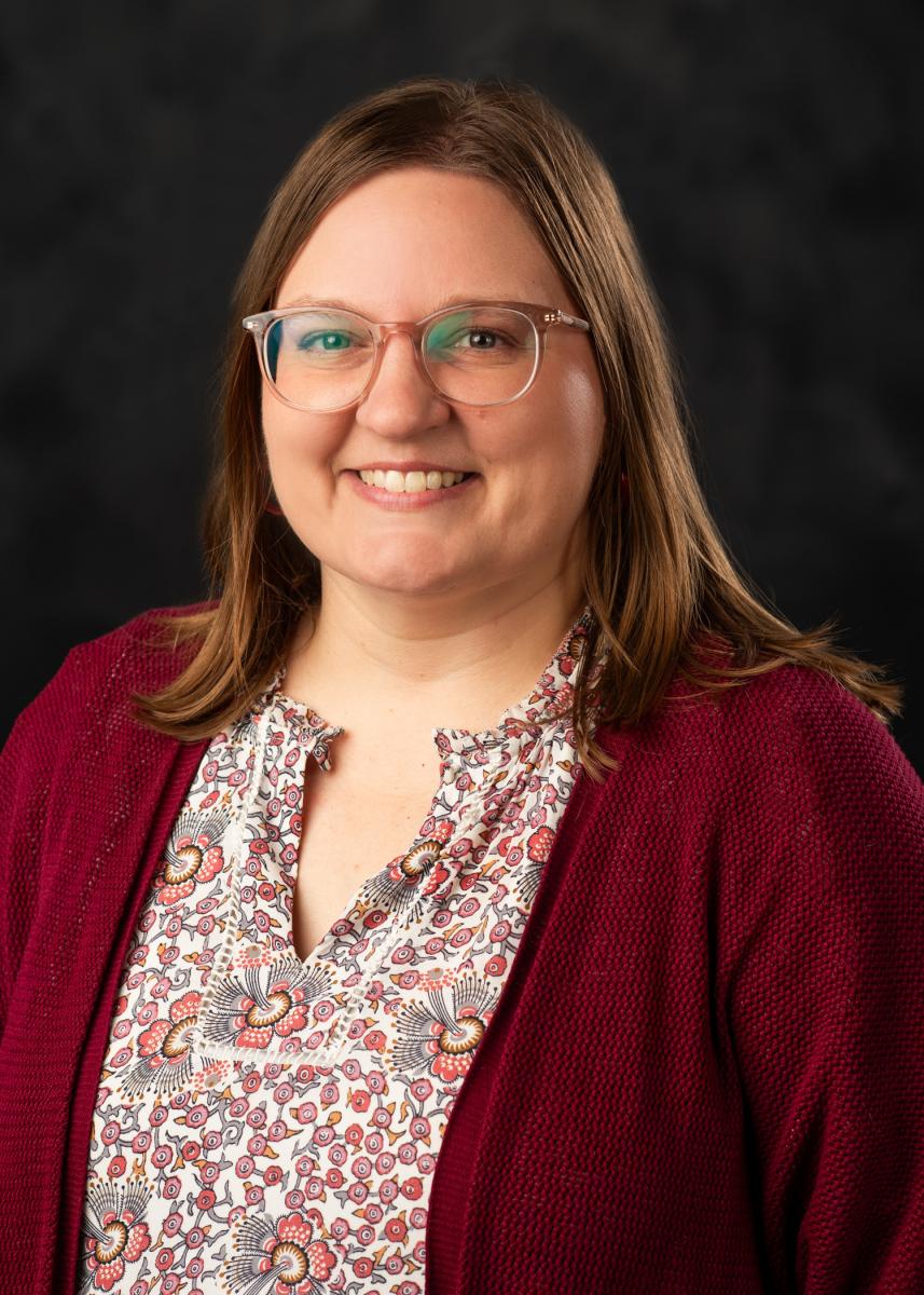 Kylie Crosland Headshot